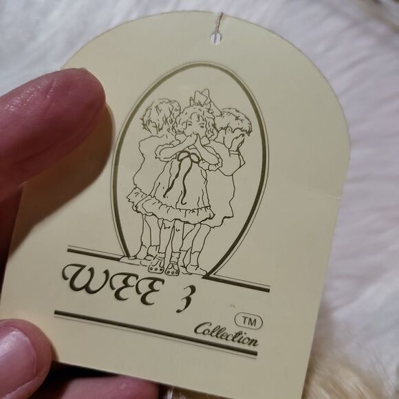 100% mohair doll wig by wee 3,NWT originally 120.00$ blonde in color,handsewn - Picture 5 of 7